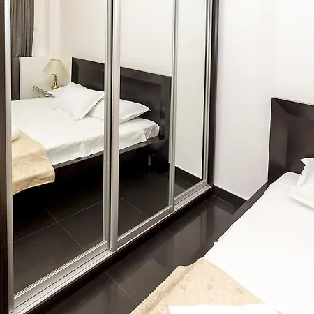 Apartment 5 *