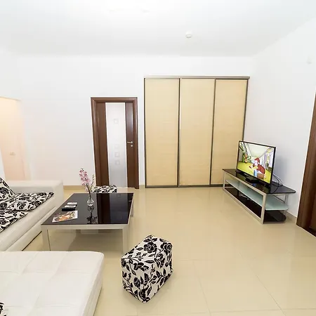 5 Apartment Bukarest