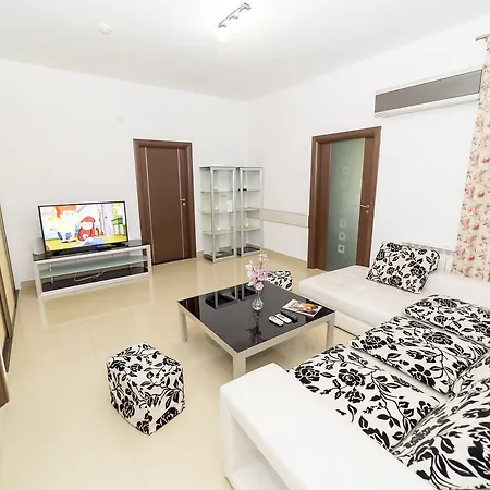 5 Apartment